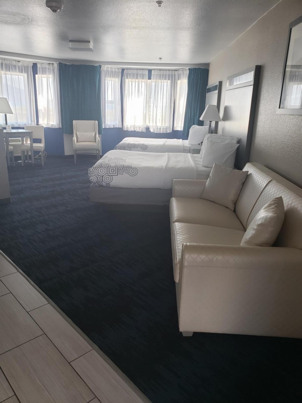 Anchor Beach Inn Main image